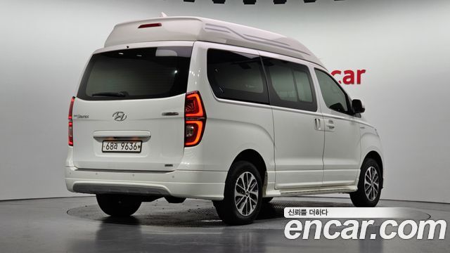 Hyundai Starex 2019 — photo 2