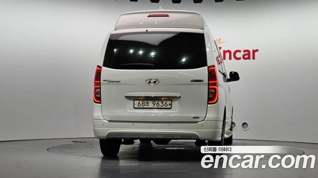 Hyundai Starex 2019 — photo 4