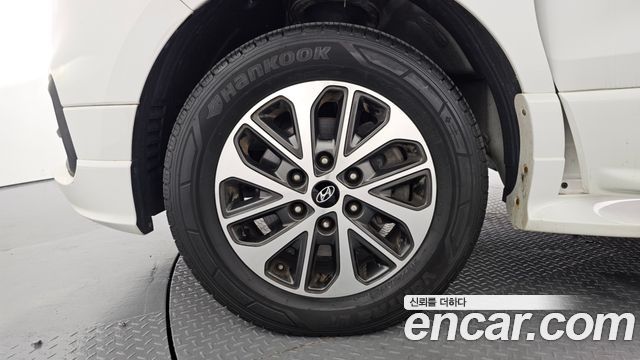 Hyundai Starex 2019 — photo 5