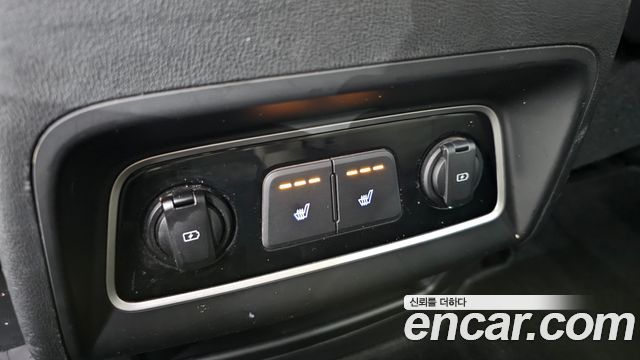 Hyundai Starex 2019 — photo 12