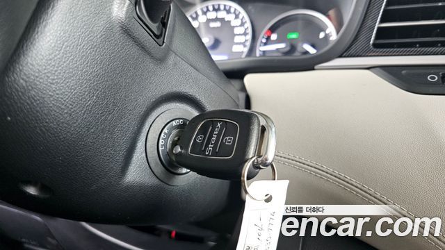 Hyundai Starex 2019 — photo 16