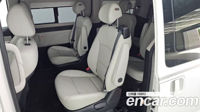Hyundai Starex 2019 — photo 18