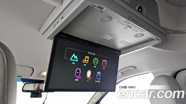 Hyundai Starex 2019 — photo 19