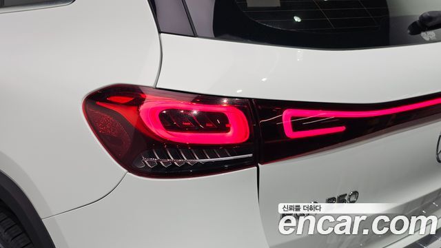 Mercedes-Benz EQA 2024 — photo 9