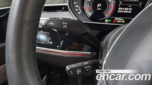 Audi A8 2022 — photo 22