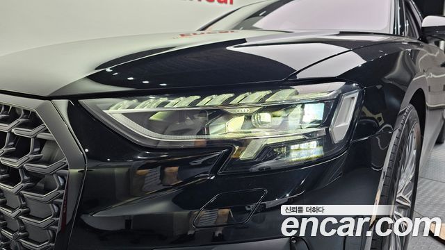 Audi A8 2022 — photo 8