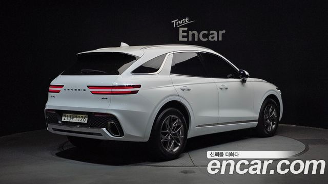 Genesis GV70 2023 — photo 2