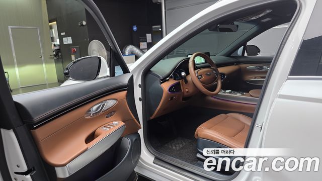 Genesis GV70 2023 — photo 13