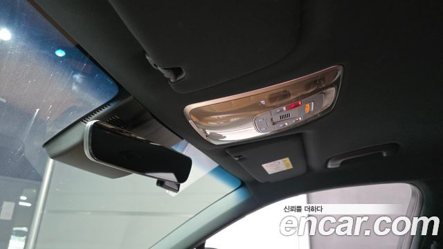 Genesis GV70 2023 — photo 29