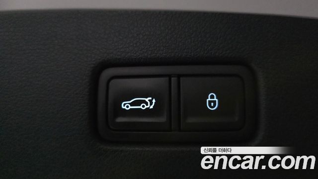 Genesis GV70 2023 — photo 30