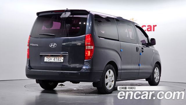 Hyundai Starex 2018 — photo 2