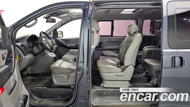 Hyundai Starex 2018 — photo 10
