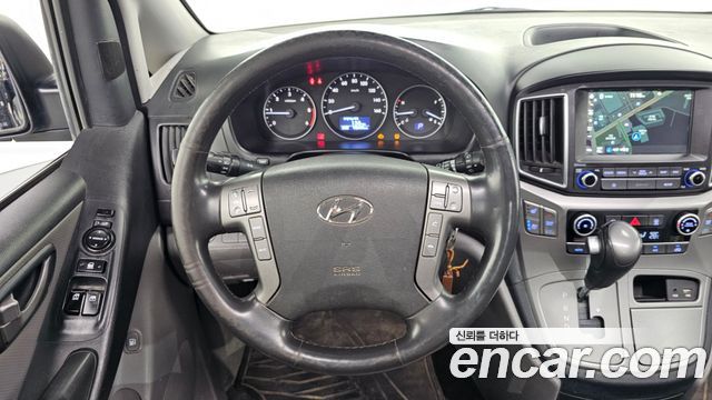 Hyundai Starex 2018 — photo 13