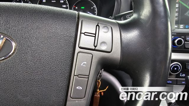 Hyundai Starex 2018 — photo 16