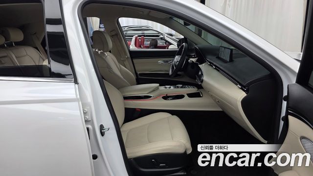 Genesis GV70 2024 — photo 17