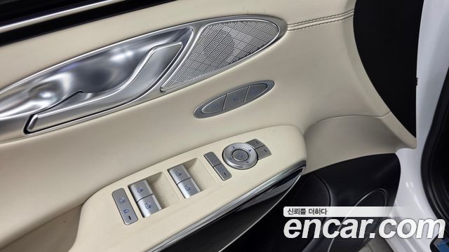 Genesis GV70 2024 — photo 28