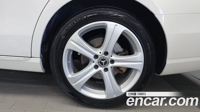 Mercedes-Benz E-Class 2018 — photo 7
