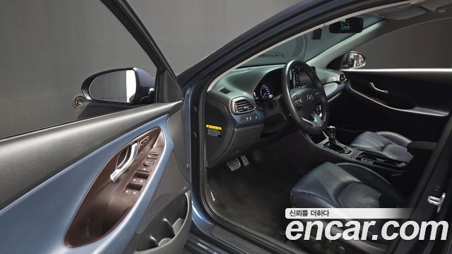 Hyundai i30 2017 — photo 13