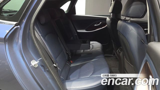 Hyundai i30 2017 — photo 18