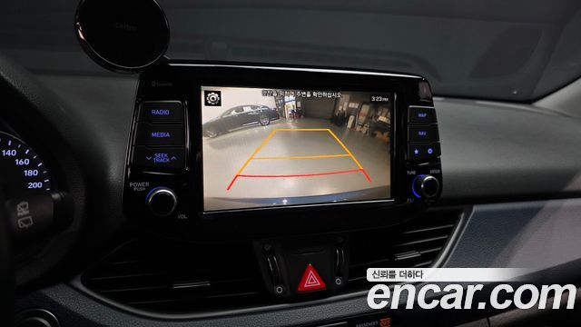Hyundai i30 2017 — photo 21