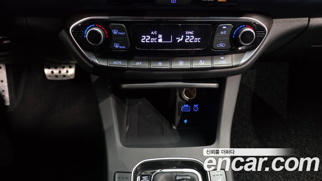 Hyundai i30 2017 — photo 23