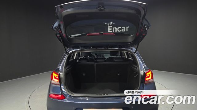 Hyundai i30 2017 — photo 26