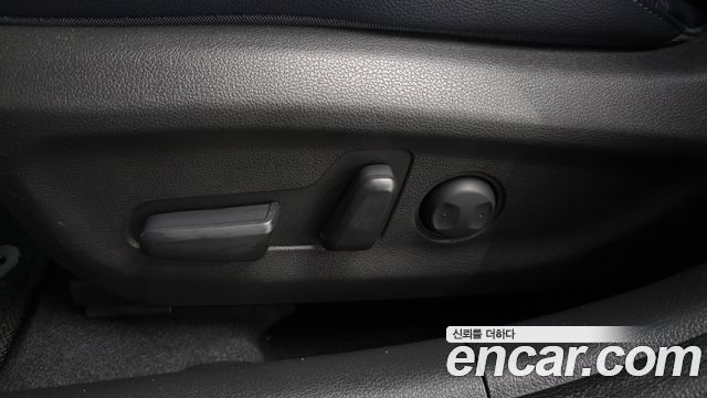Hyundai i30 2017 — photo 31