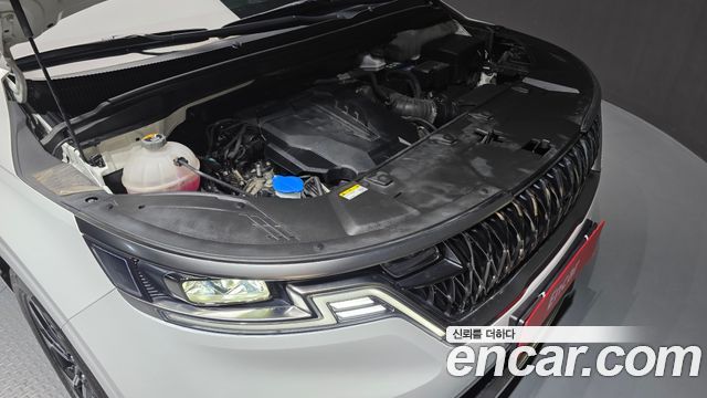 Kia Canival 2023 — photo 6