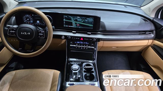 Kia Canival 2023 — photo 7