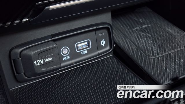 Genesis G70 2020 — photo 21