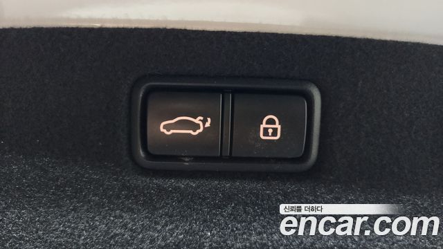 Genesis G70 2020 — photo 26