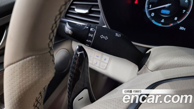 Genesis G70 2020 — photo 35
