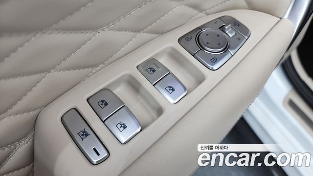 Genesis G70 2020 — photo 36