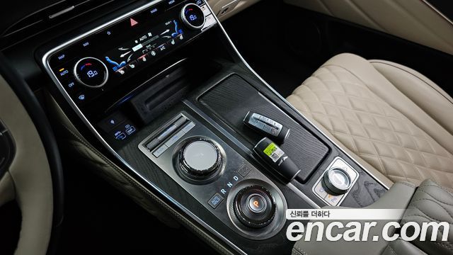 Genesis GV80 2023 — photo 12
