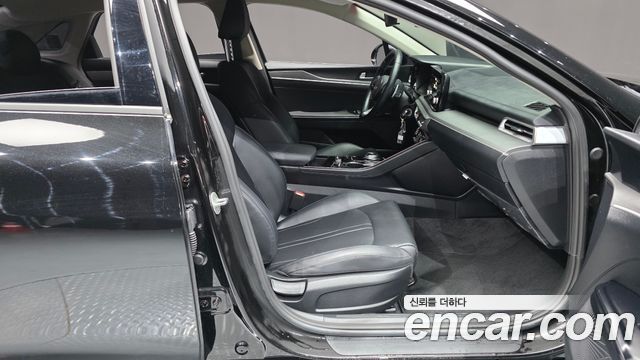 Kia K5 2023 — photo 11