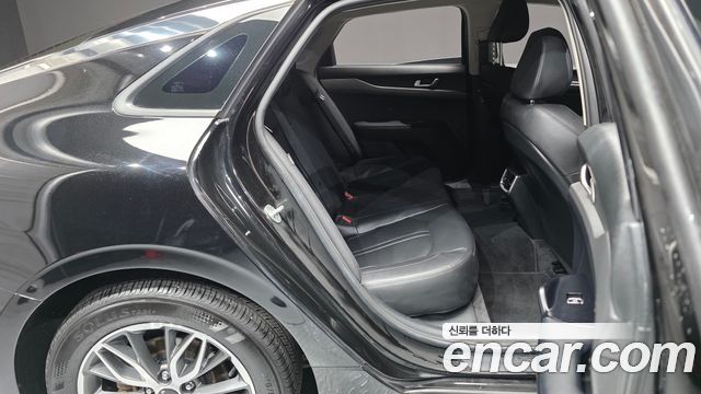 Kia K5 2023 — photo 12