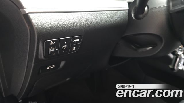 Kia K5 2023 — photo 15