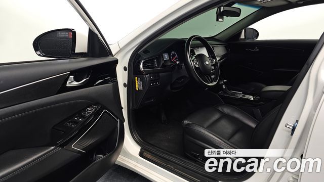 Kia K7 2017 — photo 10