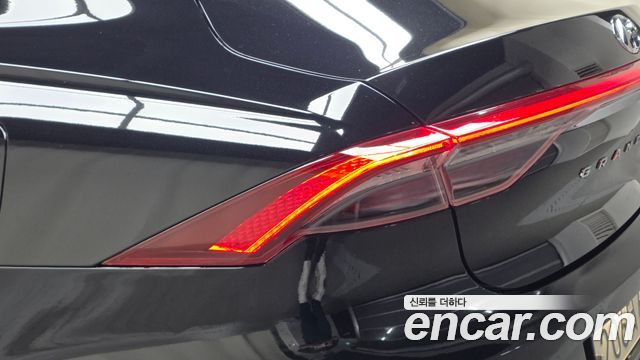 Hyundai Grandeur 2022 — photo 9