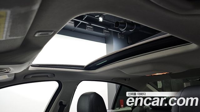 BMW 5-Series 2016 — photo 19