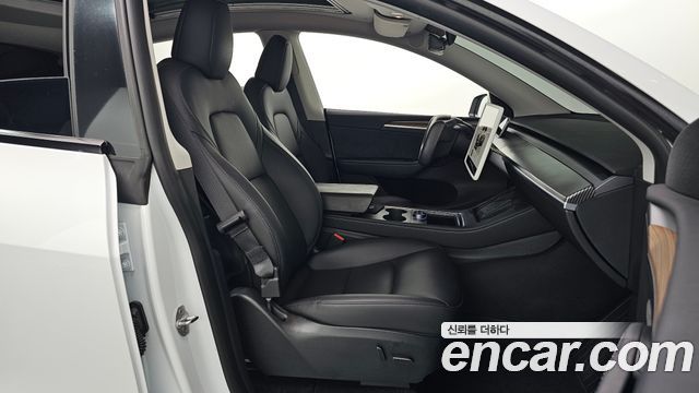 Tesla Model Y 2024 — photo 13