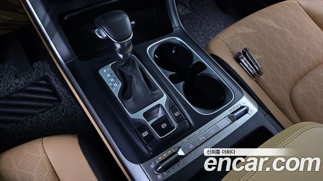 Kia Canival 2023 — photo 9