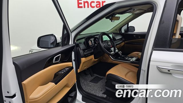 Kia Canival 2023 — photo 10