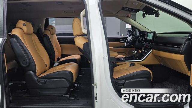 Kia Canival 2023 — photo 12