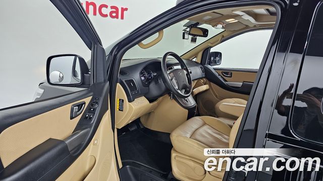 Hyundai Starex 2019 — photo 13