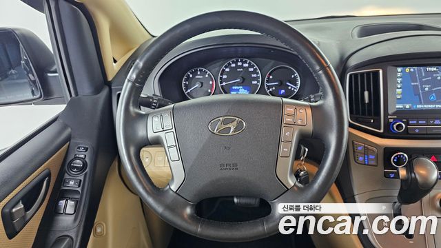 Hyundai Starex 2019 — photo 20