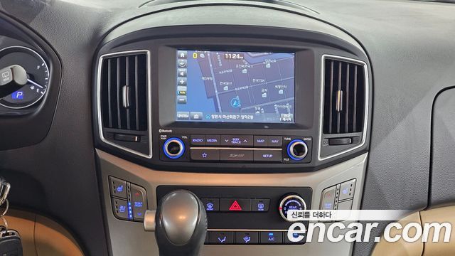 Hyundai Starex 2019 — photo 21