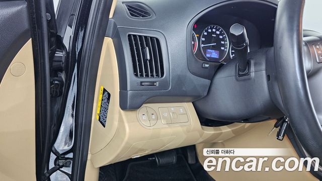 Hyundai Starex 2019 — photo 29