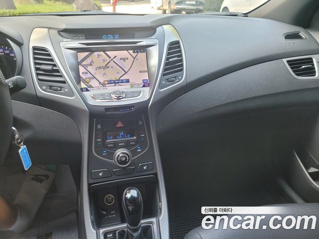Hyundai AVANTE 2016 — photo 5