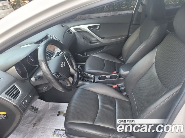 Hyundai AVANTE 2016 — photo 6